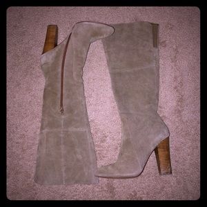 Adorable heel boots